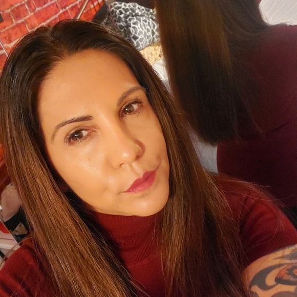 Meet your Posher, E - Picture 1 of 1